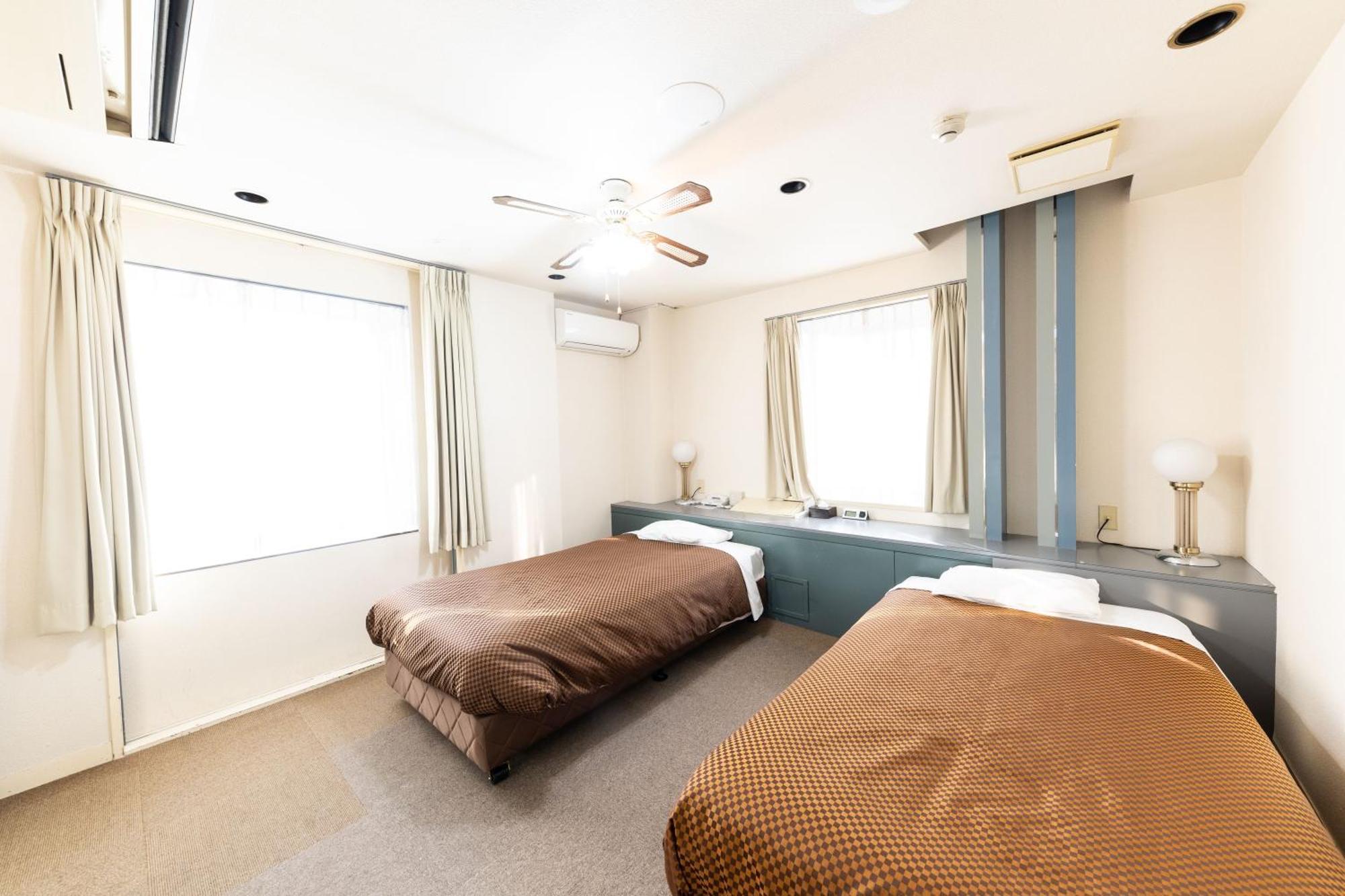 Reco Hotel Mikuni Toyonaka Ngoại thất bức ảnh